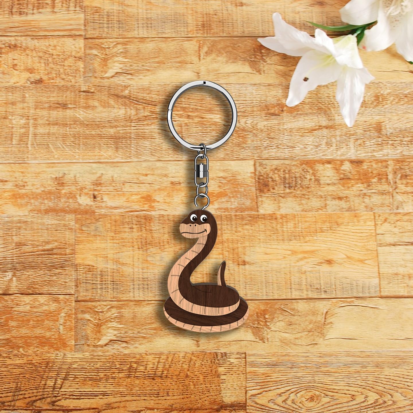 Llavero de madera con forma de Serpiente