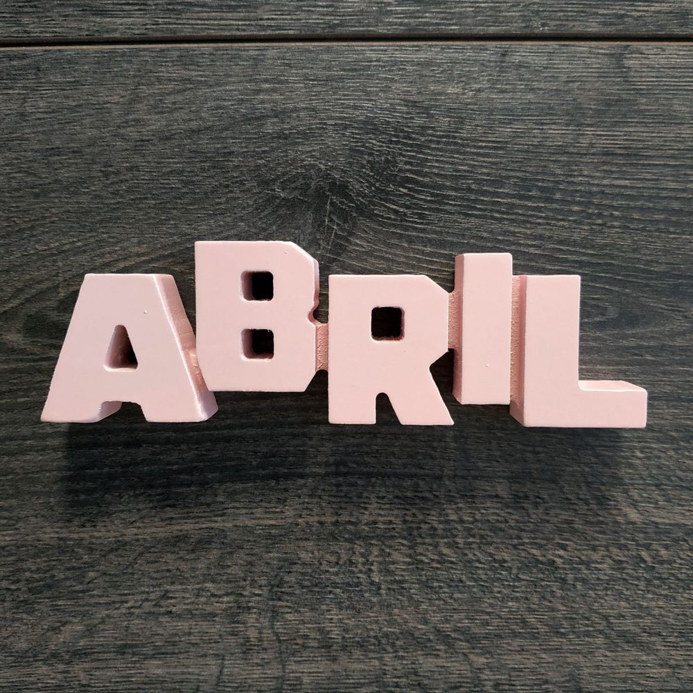 Nombres de chica para decorar de madera MDF