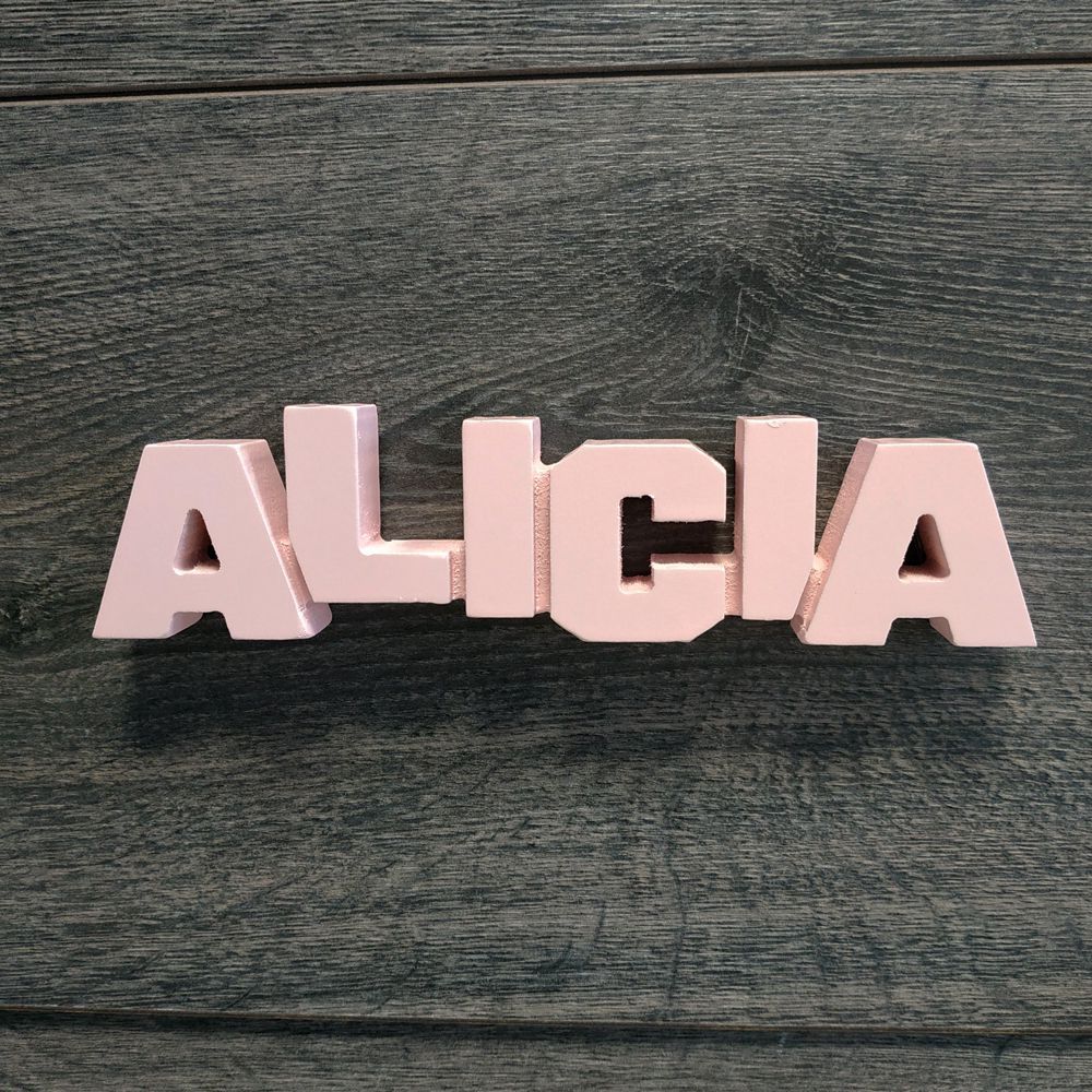 Nombres de chica para decorar de madera MDF