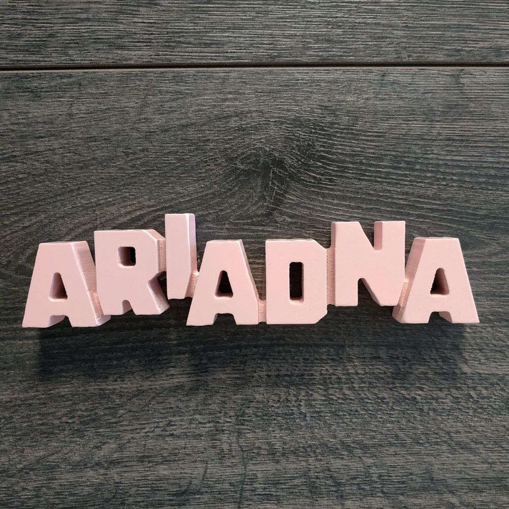 Nombres de chica para decorar de madera MDF