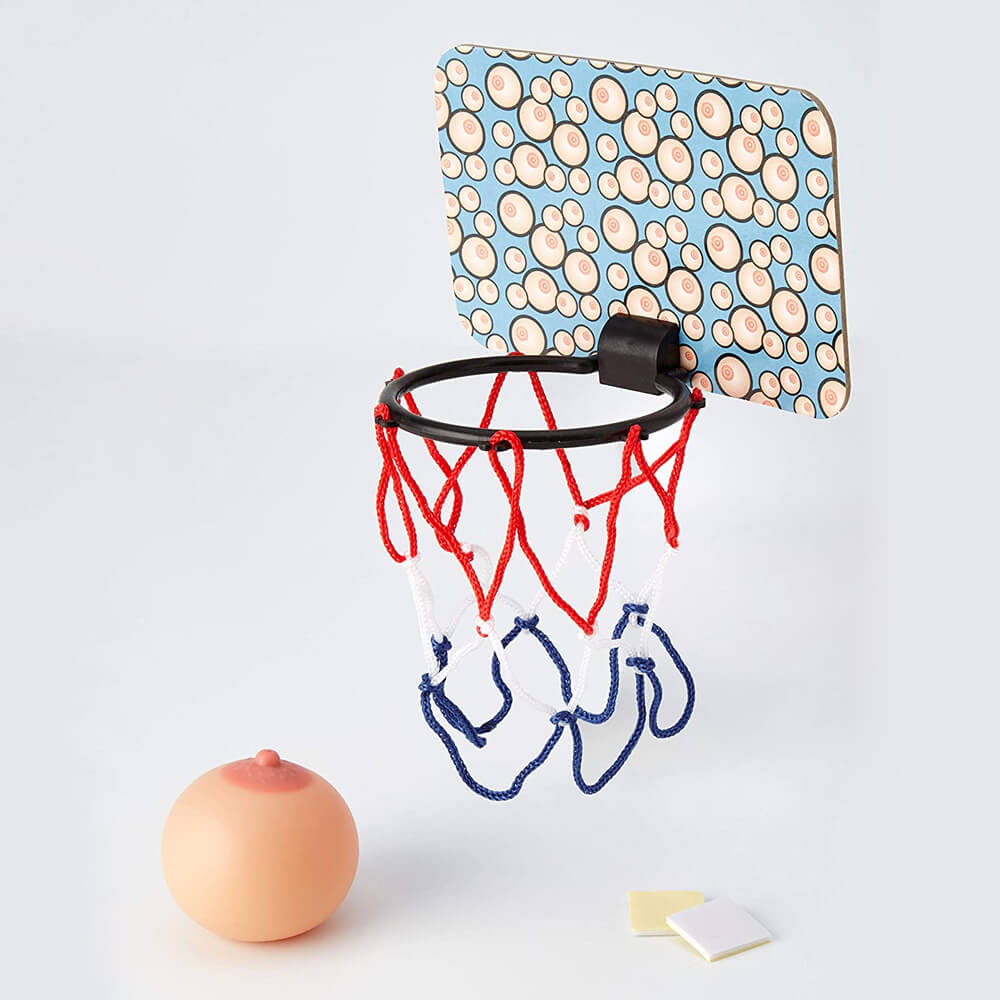 Boobie Basketball, juego mini basket pechos