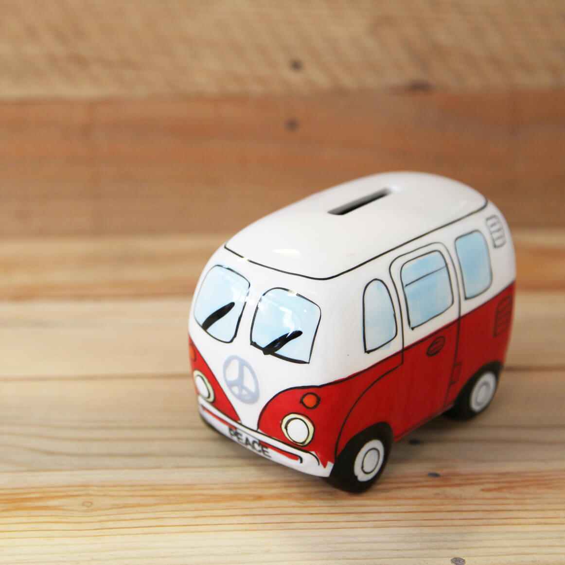 Hucha Campervan de color rojo