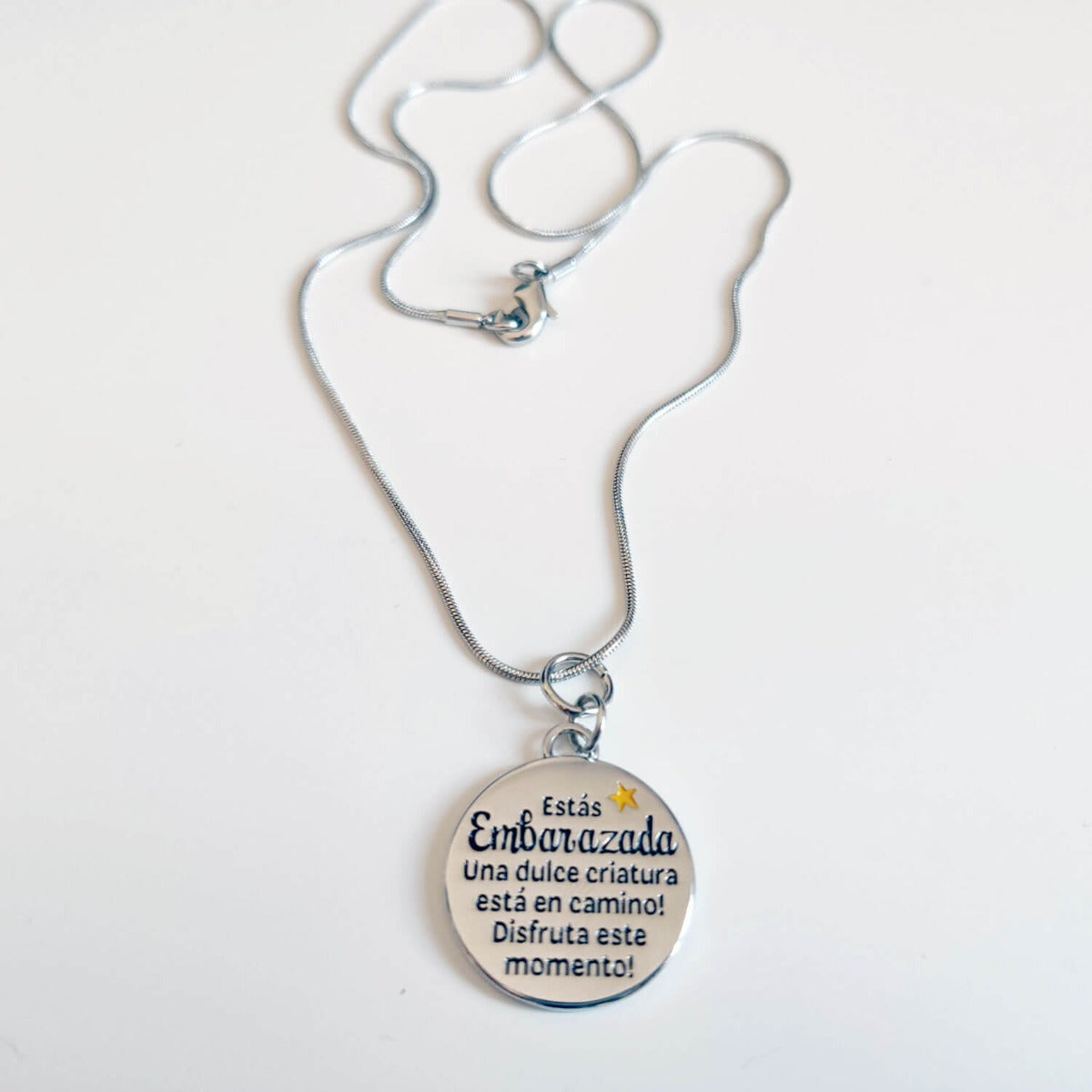 Charm "Estás embarazada. Una dulce criatura está en mamino! Disfruta este momento!"