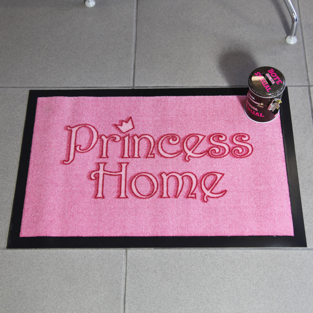 Felpudo Princess at Home