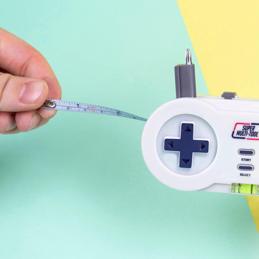 Multiherramienta con forma de Mando retro de videoconsola