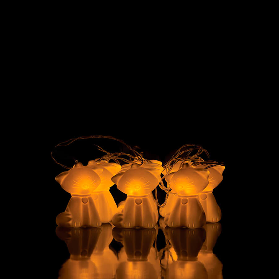 Luces Gatos en cadena