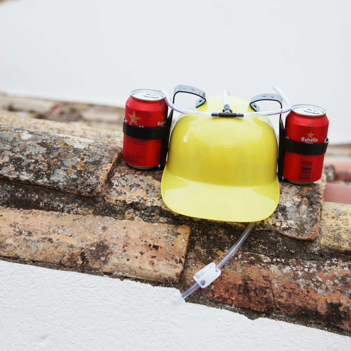 Casco con soporte para bebidas