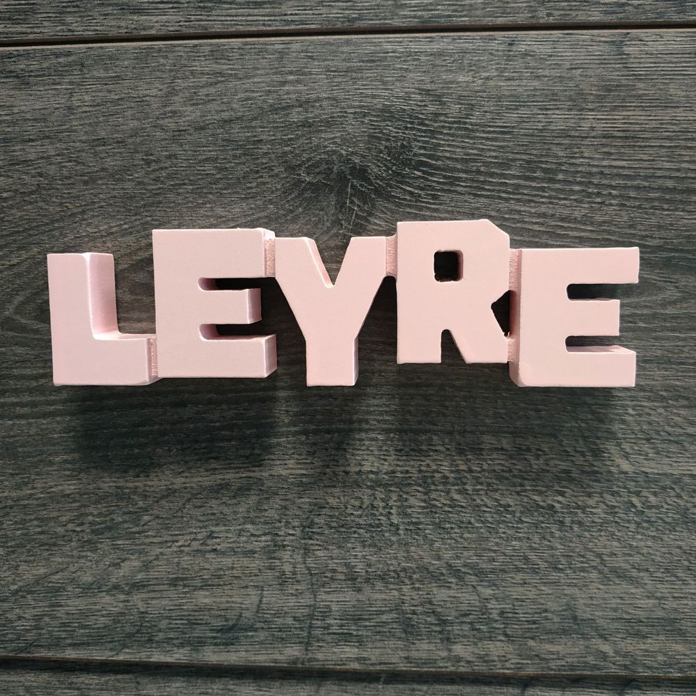 Nombres de chica para decorar de madera MDF