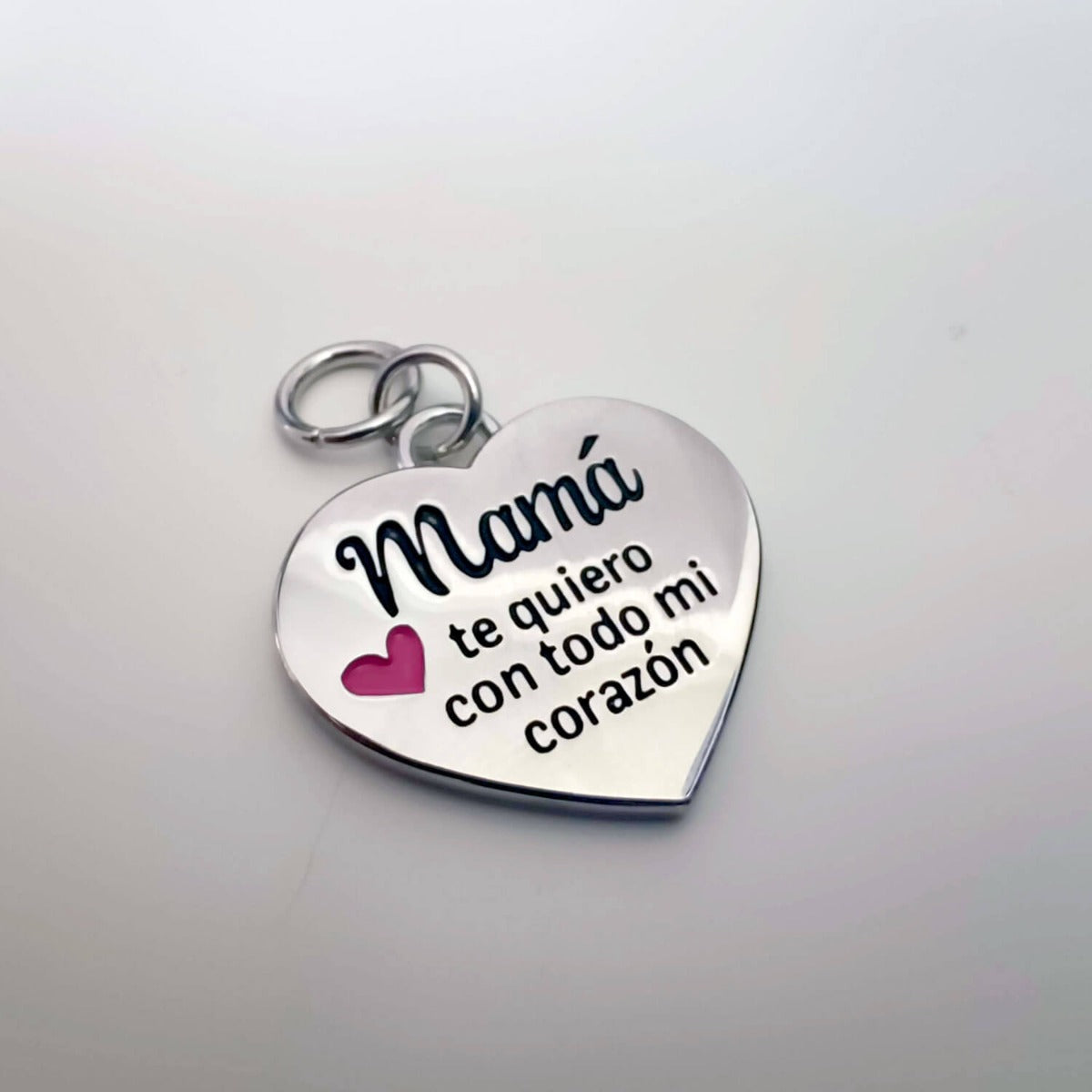 Charm o abalorio Mamá te quiero con todo mi corazón