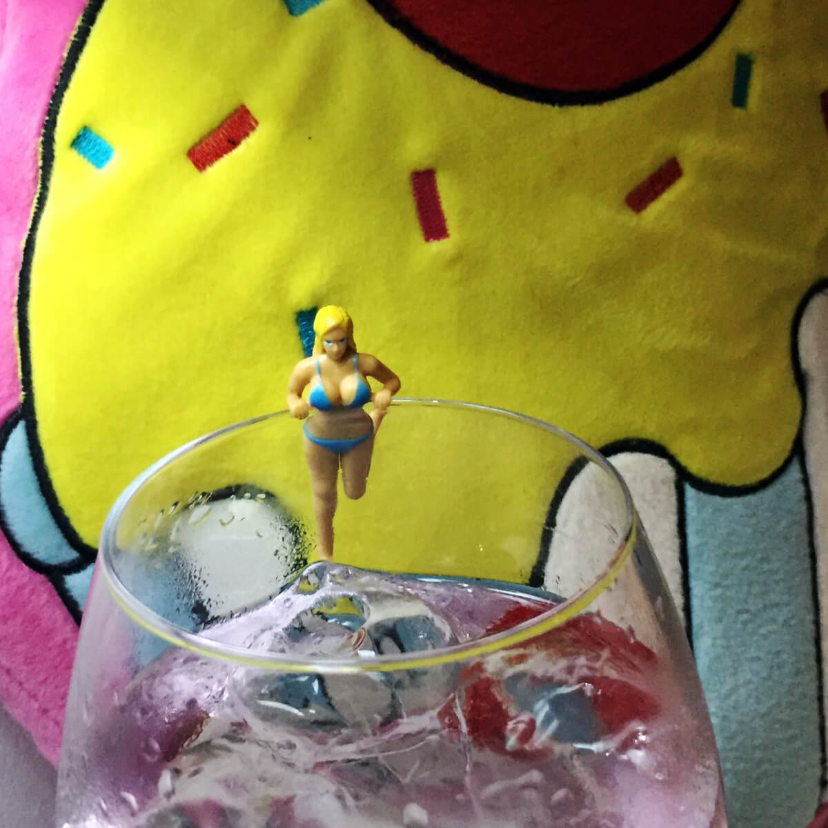 Marcadores para bebidas chicas en Bikini