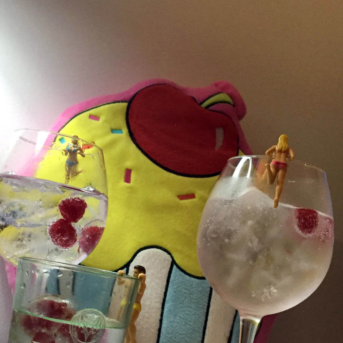Marcadores para bebidas chicas en Bikini