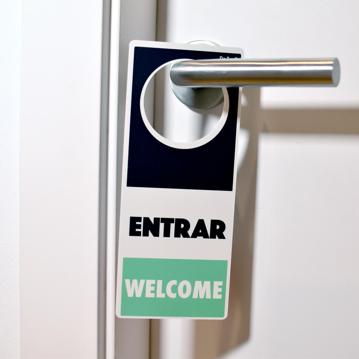 Colgador para puertas (poming) Propiedad privada