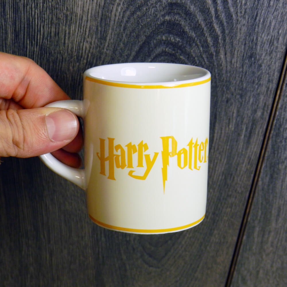 Mini Taza Harry Potter Hogwarts escudo