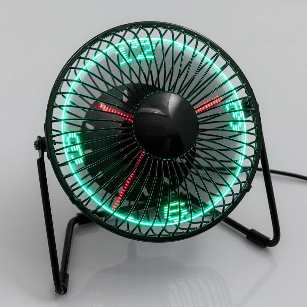 Ventilador de escritorio con reloj LED
