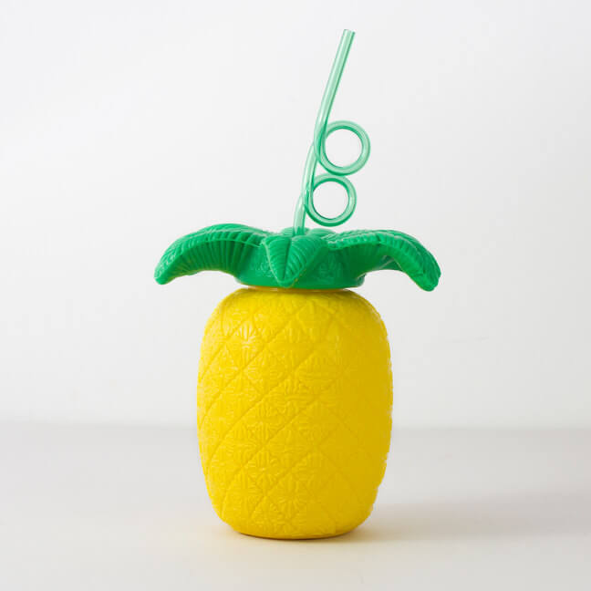 Vaso piña con pajita